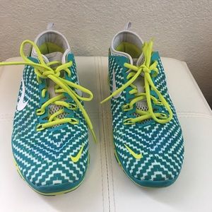 Chevron green yellow nike FREE 5.0